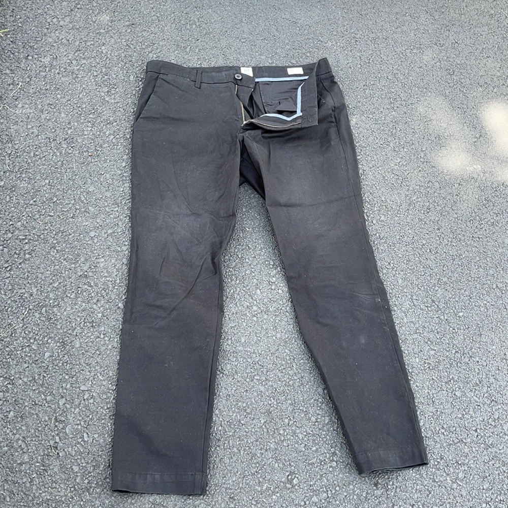 GAP men’s skinny fit pants